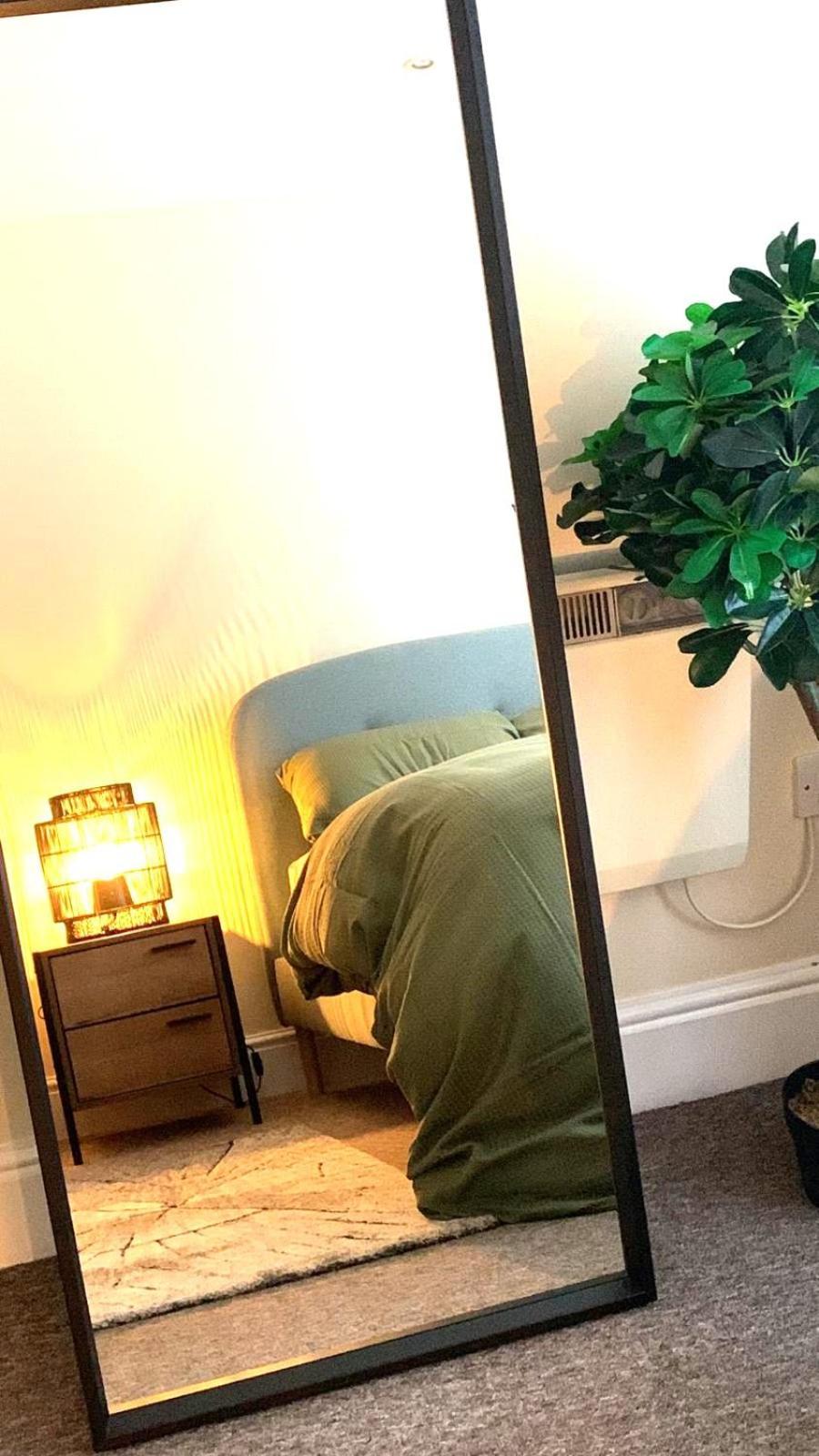Entire Apartment Tonbridge Centre ภายนอก รูปภาพ
